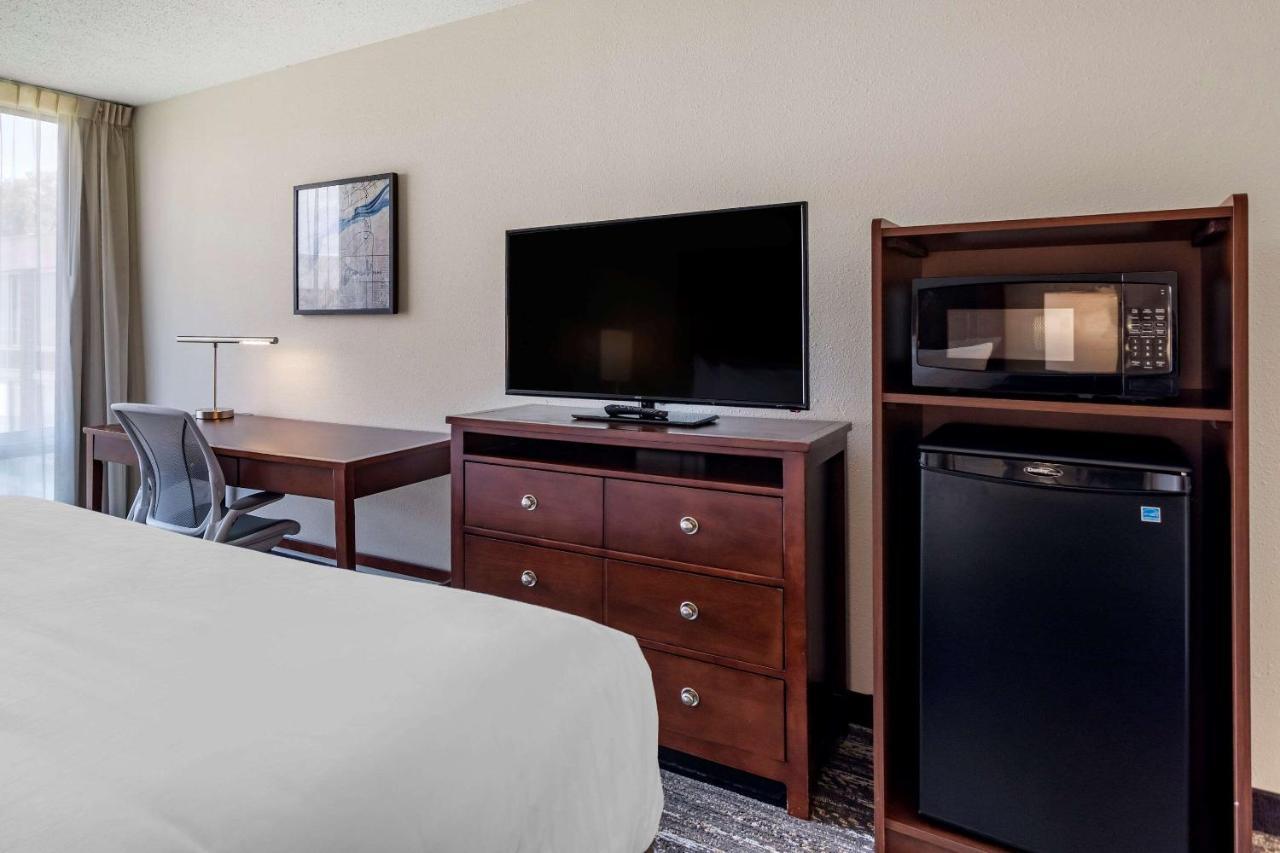 Clarion Inn Sheffield Muscle Shoals Bagian luar foto