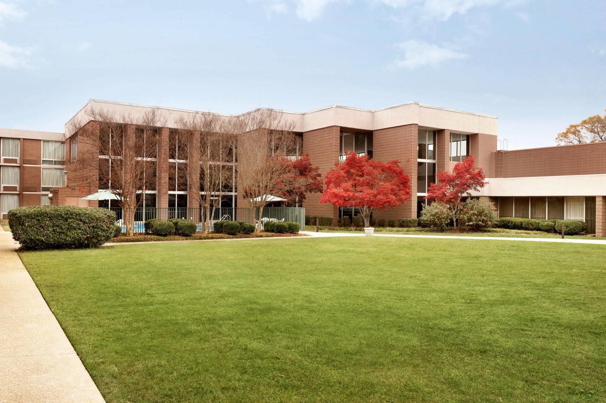 Clarion Inn Sheffield Muscle Shoals Bagian luar foto