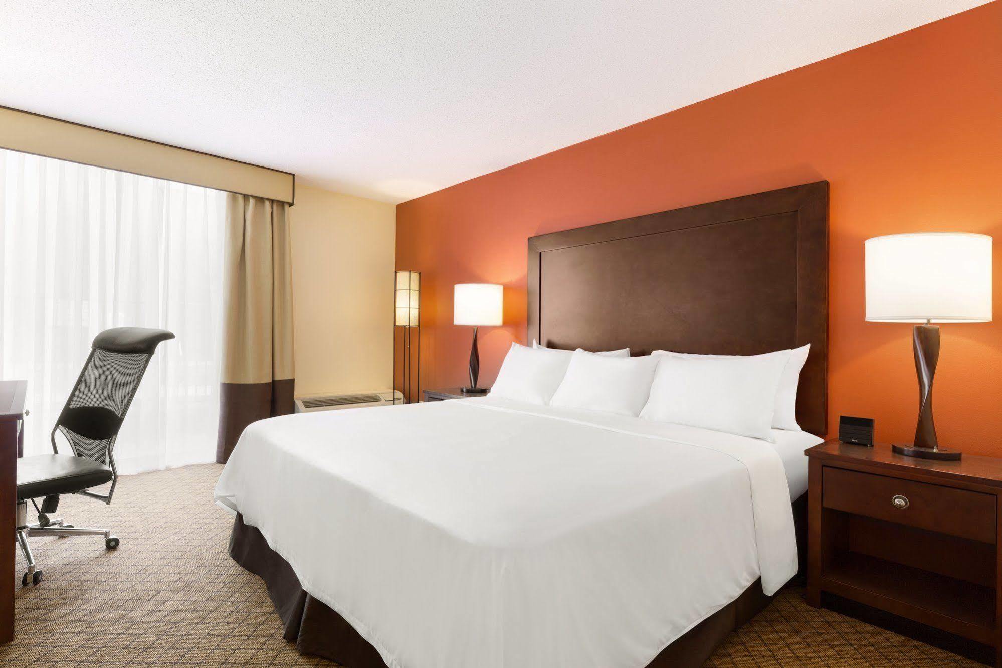 Clarion Inn Sheffield Muscle Shoals Bagian luar foto